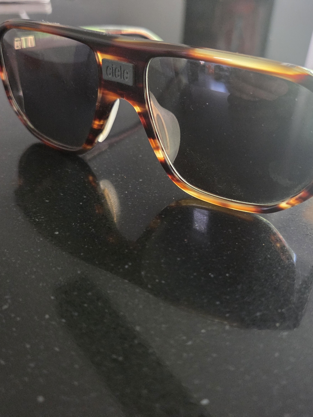 Cielo Men's Tortoiseshell Sunglasses - Dark Brown/Amber